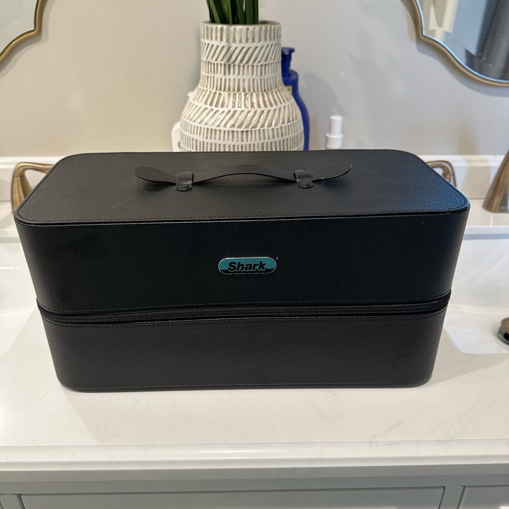 Shark FlexStyle Case